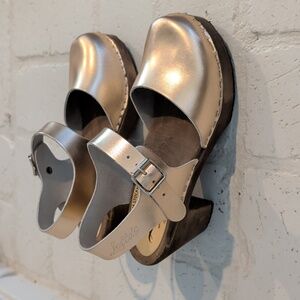 Lotta From Stockholm Rose Metallic Gold Clogs